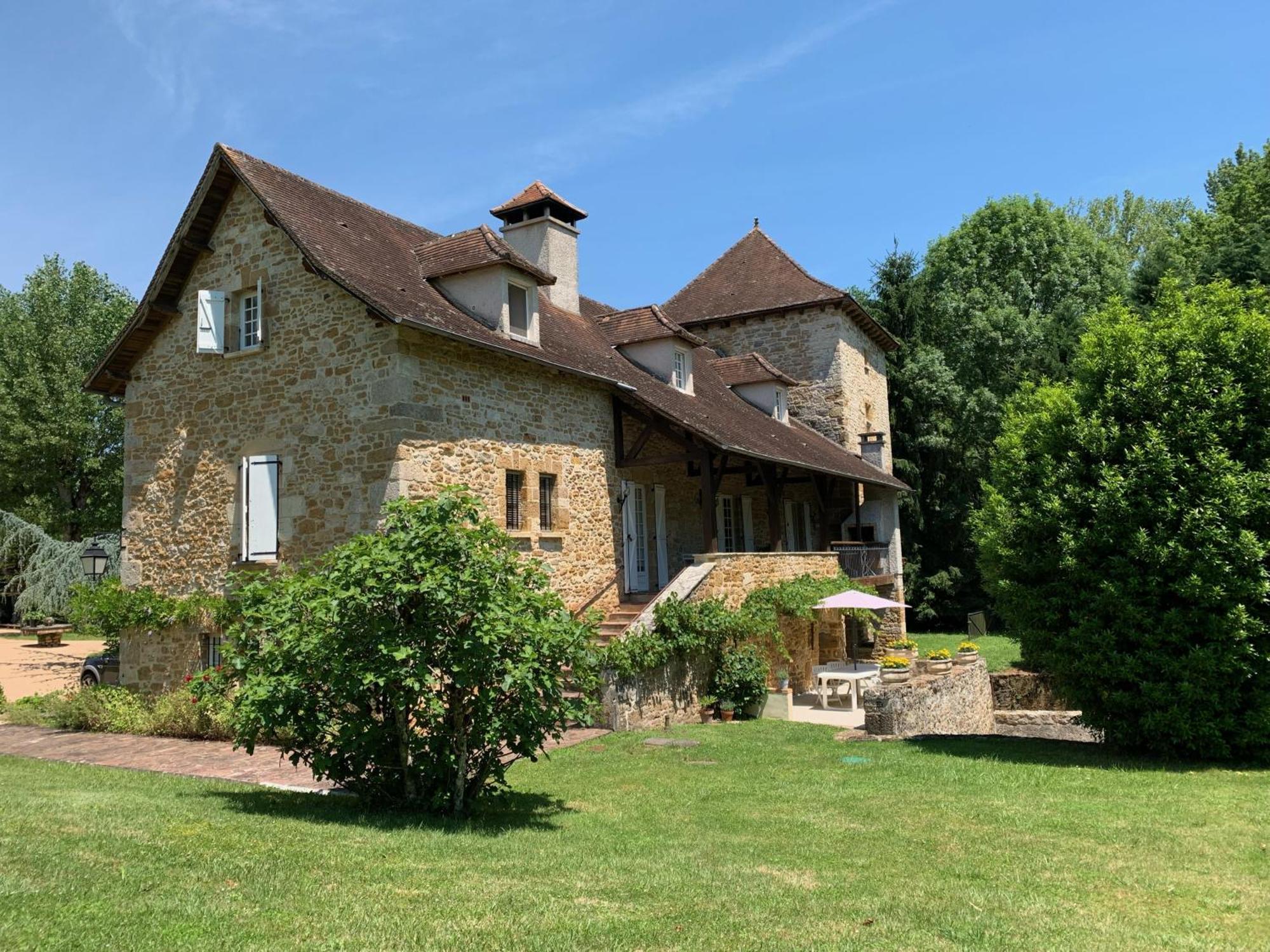 Le Moulin Du Boisset Bed & Breakfast Saint-Denis-les-Martel Bagian luar foto